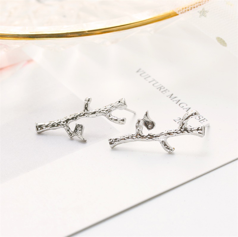 Personalized Design Ear Jewelry Golden Branch Bird Ear Studs Wholesale display picture 3