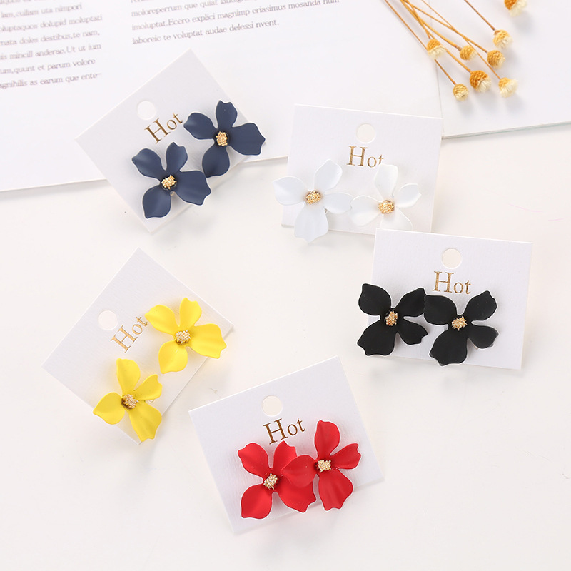 1 Pair Quantity 1 Pair Sweet Flower Stoving Varnish Alloy Ear Studs