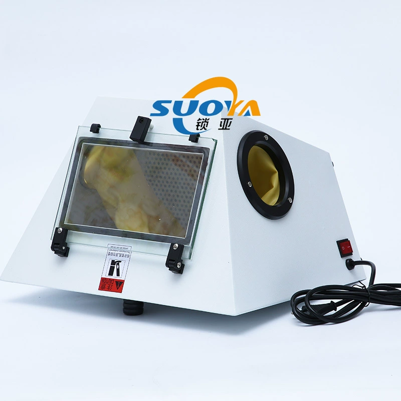 Наклонная матовая маленькая сухая пескоструйная машина, белая линейная форма, удаление примесей и ржавчины, ручное удаление поверхности ювелирных изделий из металла