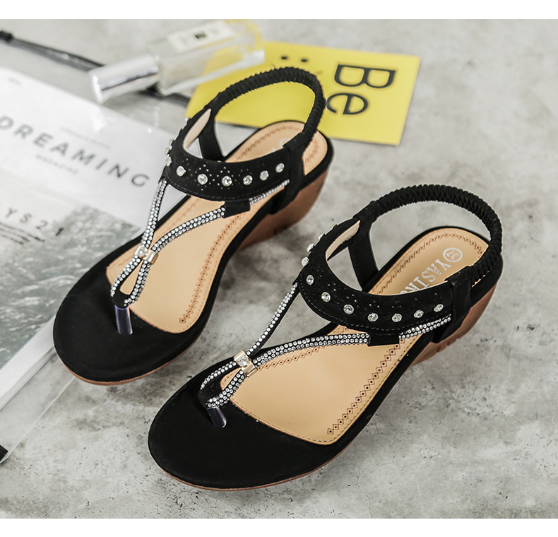 The new Bohemian sandals from Yirun are casual water diamond women's shoes with wedge heels and toe clamping for fashionable women undefined