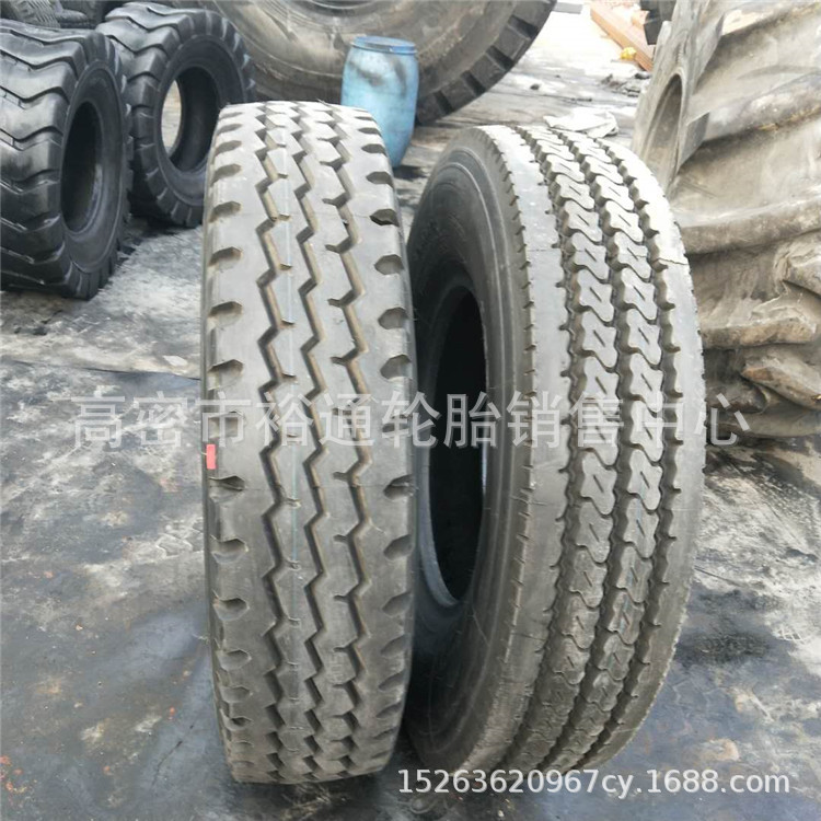 河南风神工程轮胎吊车轮胎13.00/12.00R24R25 小块花钢丝载重轮胎