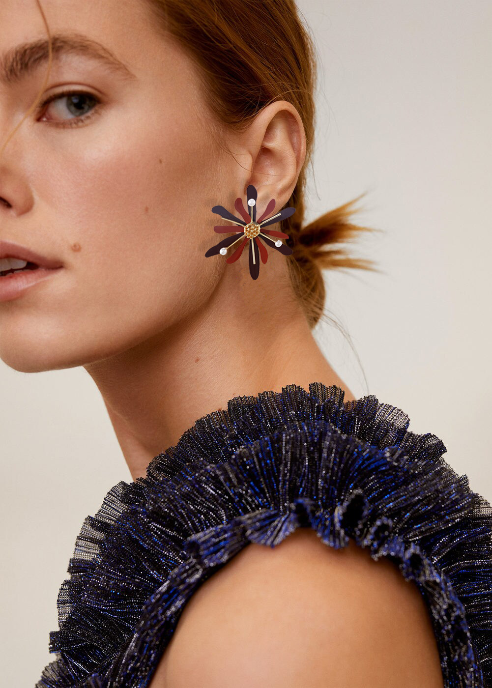 27g Weight Ear Studs Classification 1 Pair Quantity 1 Pair Fashion Flower Metal Stoving Varnish Women's Ear Studs