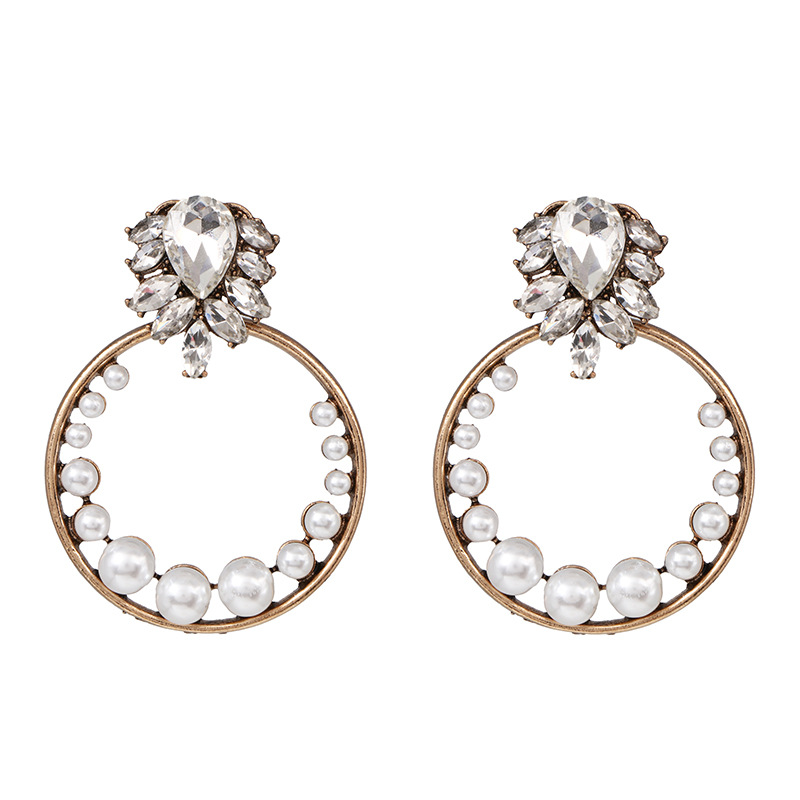 European And American Exaggerated Alloy Geometric Circle Earrings Female Wholesale display picture 11