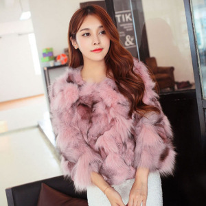 A new style of fox fur coat new style of short-style stitching