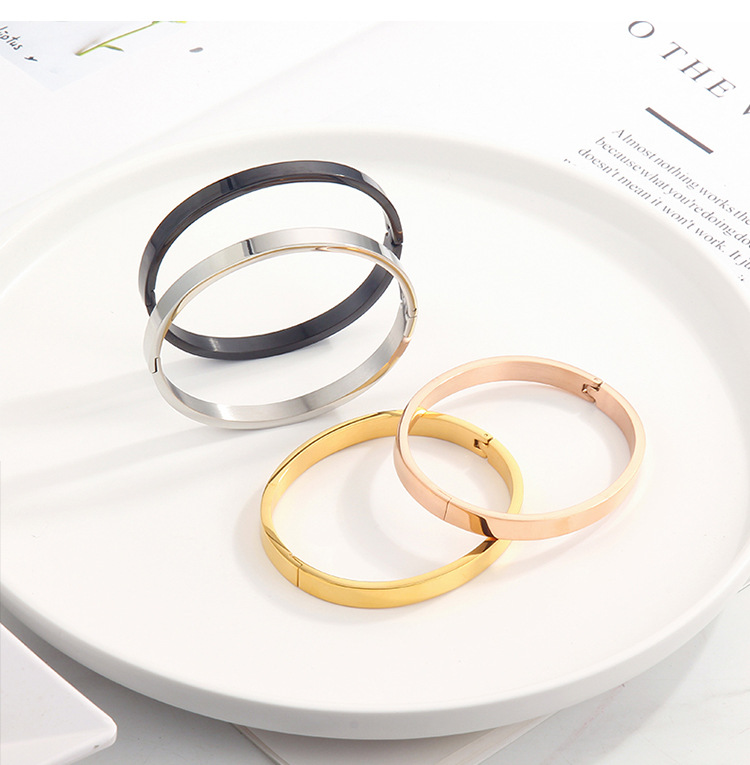 Simple Style Solid Color Titanium Steel Plating Bangle display picture 2