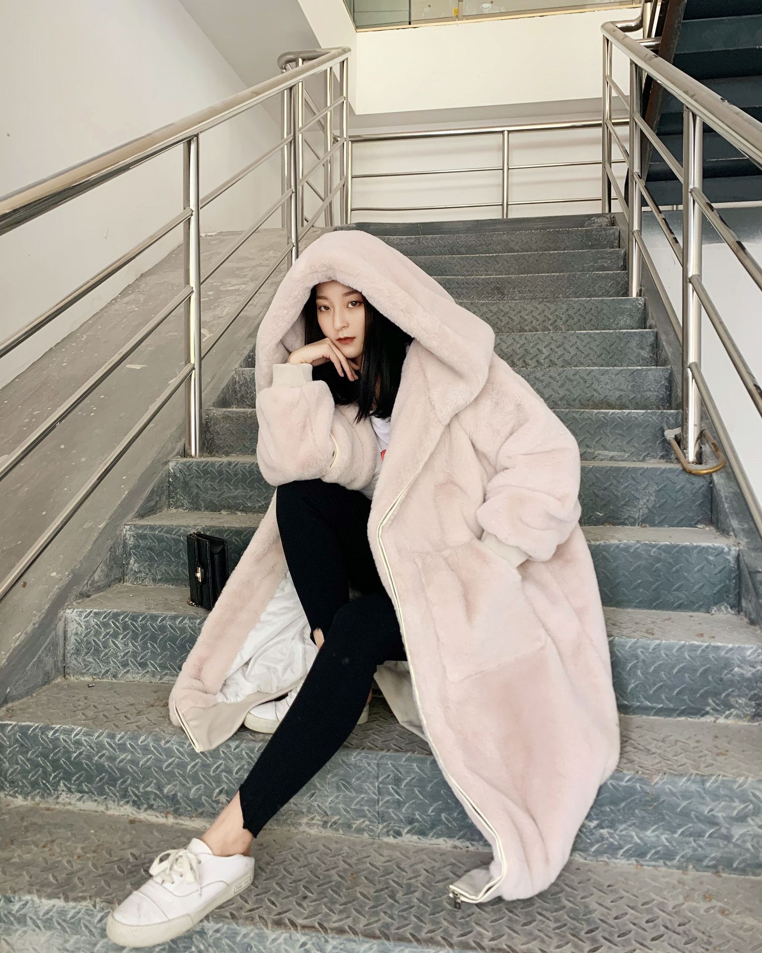 Women's clothing autumn and winter new Gigi same style rex rabbit fur thick long hooded fur coat fur coat for women_voghion.com