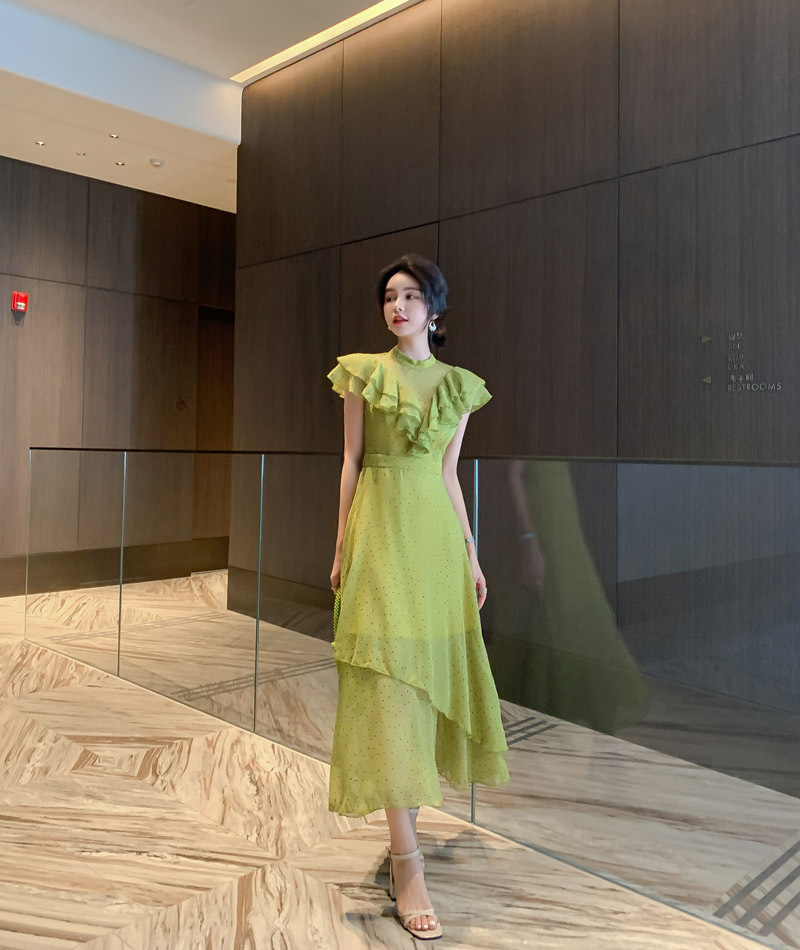 Đầm maxi nữ thắt eo chấm bi phối ren xếp tầng voan dài — Màu xanh lá chi tiết 1