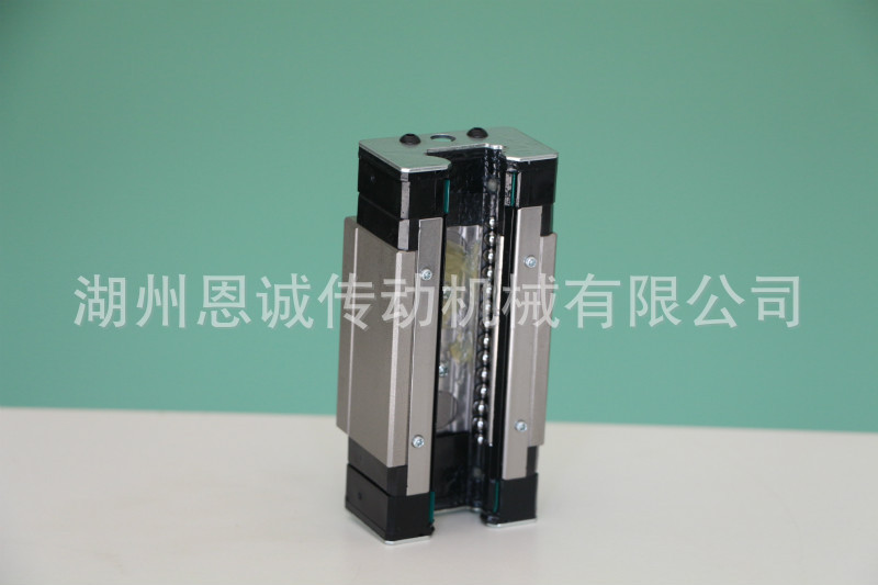 THK滑块HSR15R1QZZZ HSR15A1QZZZ HSR20A1QZZZ HSR25A1QZZZ