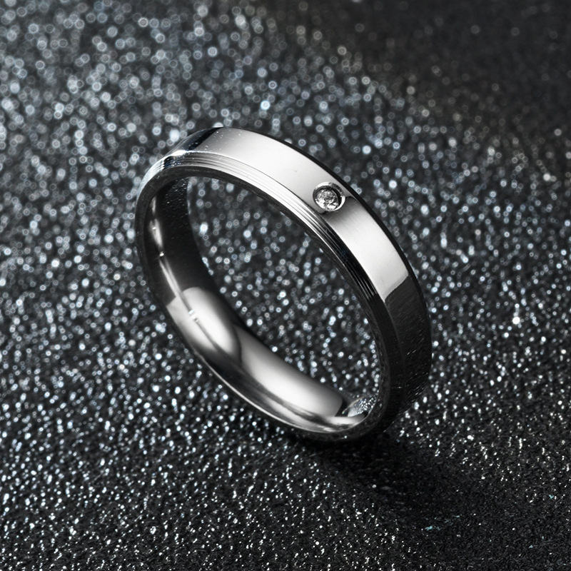 New Titanium Steel Double Beveled High-grade Diamond Ring Couple Ring display picture 5