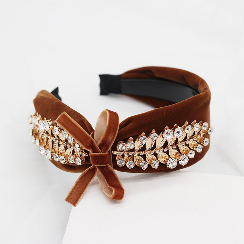 New Korean Fashion Star With The Same Leaf With Diamond Bow Temperament Headband Casual Headband display picture 5