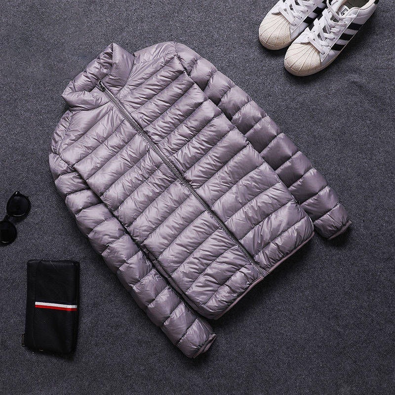 Fashionable light and thin short lightweight casual down jacket