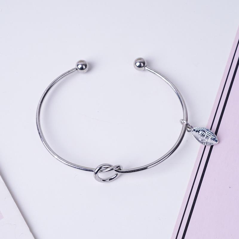Leaf Alphabet Bracelet 1.4 Silver
