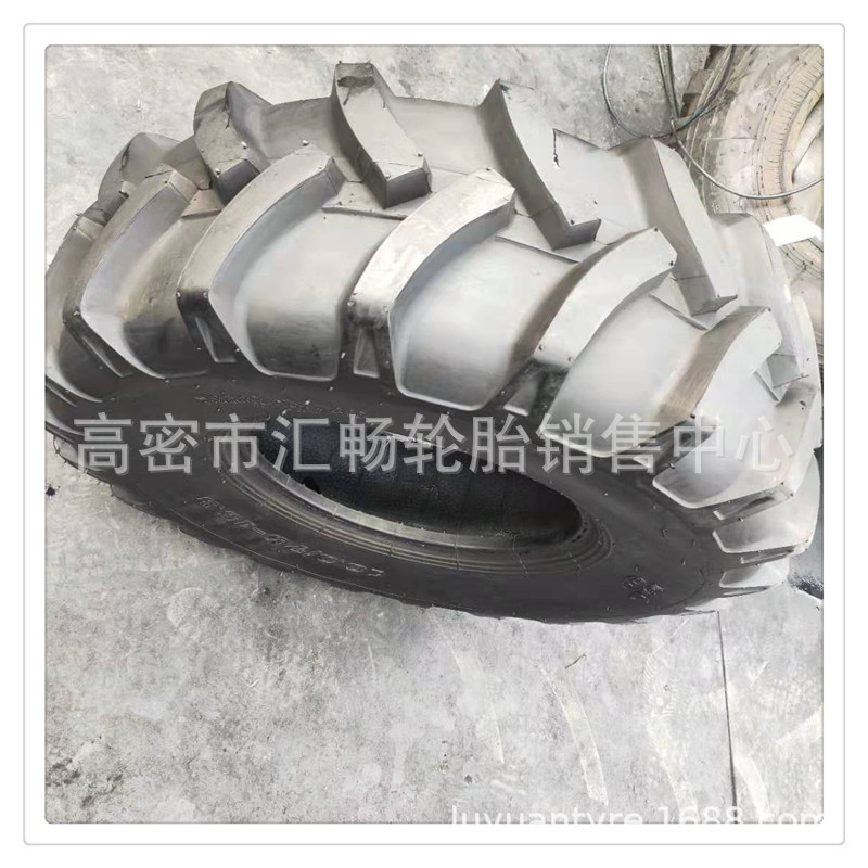 10-15 人字花纹轮胎 10-15 玉米联合收割机轮胎 农用轮胎