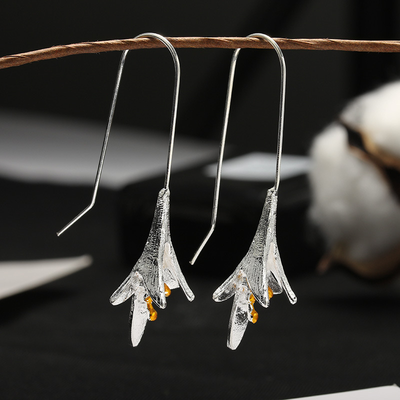 Elegant long retro earrings floral