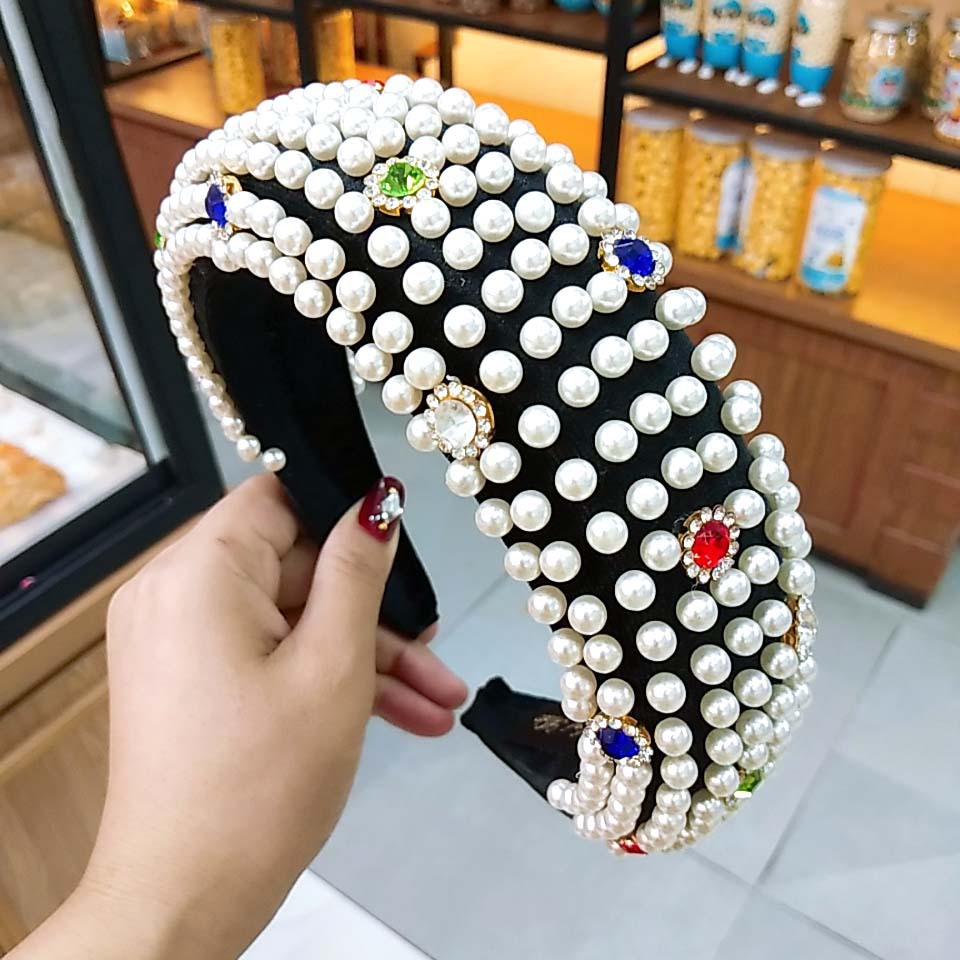 Best Selling High-end Luxury Diamond Inlaid Sponge Headband Nail Full Diamond Pearl Hairpin Retro Fashion Adult Headband Wholesale Nihaojewelry display picture 3