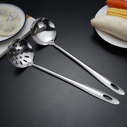 Thickened stainless steel hot pot spoon kitchen utensils soup colander can be hung large soup spoon long handle spoon soup shell soup colander