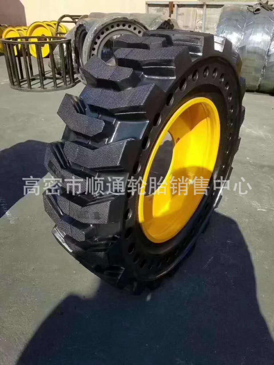 实心轮胎20.5-16铲车轮胎16/70-20装载机轮胎16/70-24 17.5-25