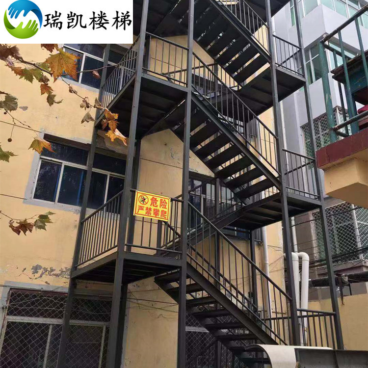 户外金属楼梯,户外楼梯,户外旋转楼梯_大山谷图库