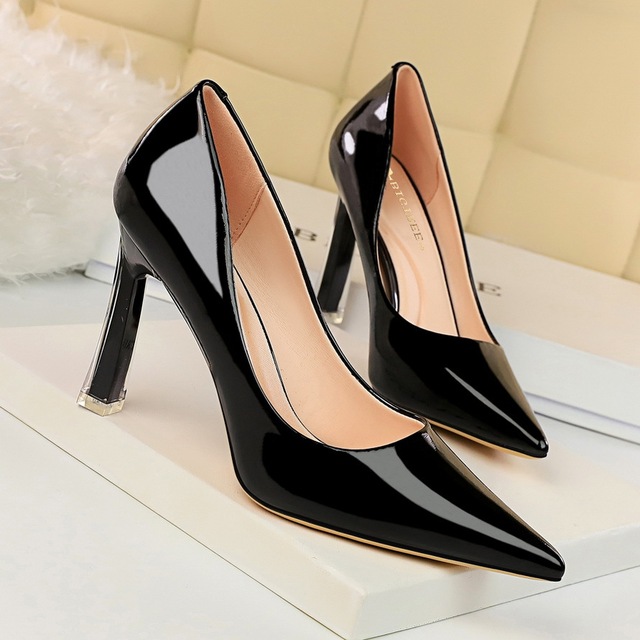 Fashionable slim high-heeled shoes transparent heel lacquer shallow