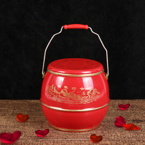 Red plastic wedding heirloom bucket, wedding supplies, bridal dowry, bathroom decoration, popular toilet.