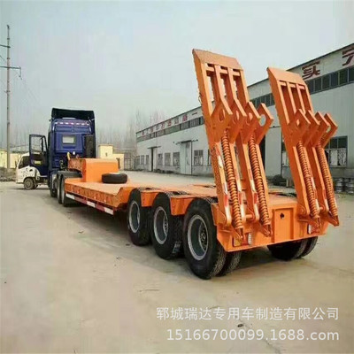 专业低半挂车供应 低平板运输车配置 参数 报价