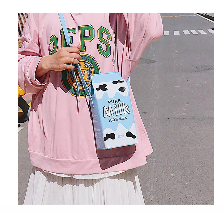 New Trendy Fashion Milk All-match Color Printing Korean Small Square Bag display picture 3