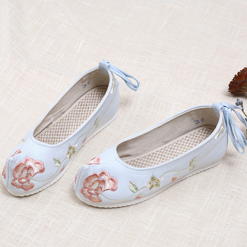 Embroidered hanfu shoes with increased height in the shoes of Han nationality princess fairy cosplay clothing shoes for women
