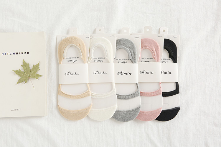Summer Women&#39;s Boat Socks Wholesale Ultra-thin Breathable Card Silk Stitching Invisible Socks Wild Fashion Silicone Anti-off Socks display picture 10