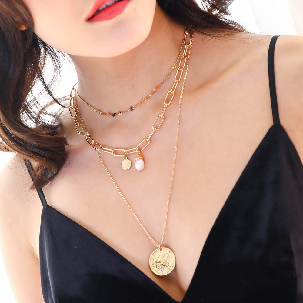 Hot-selling Natural Shell Fashion Versatile Multi-layer Freshwater Alloy Pearl Necklace display picture 6