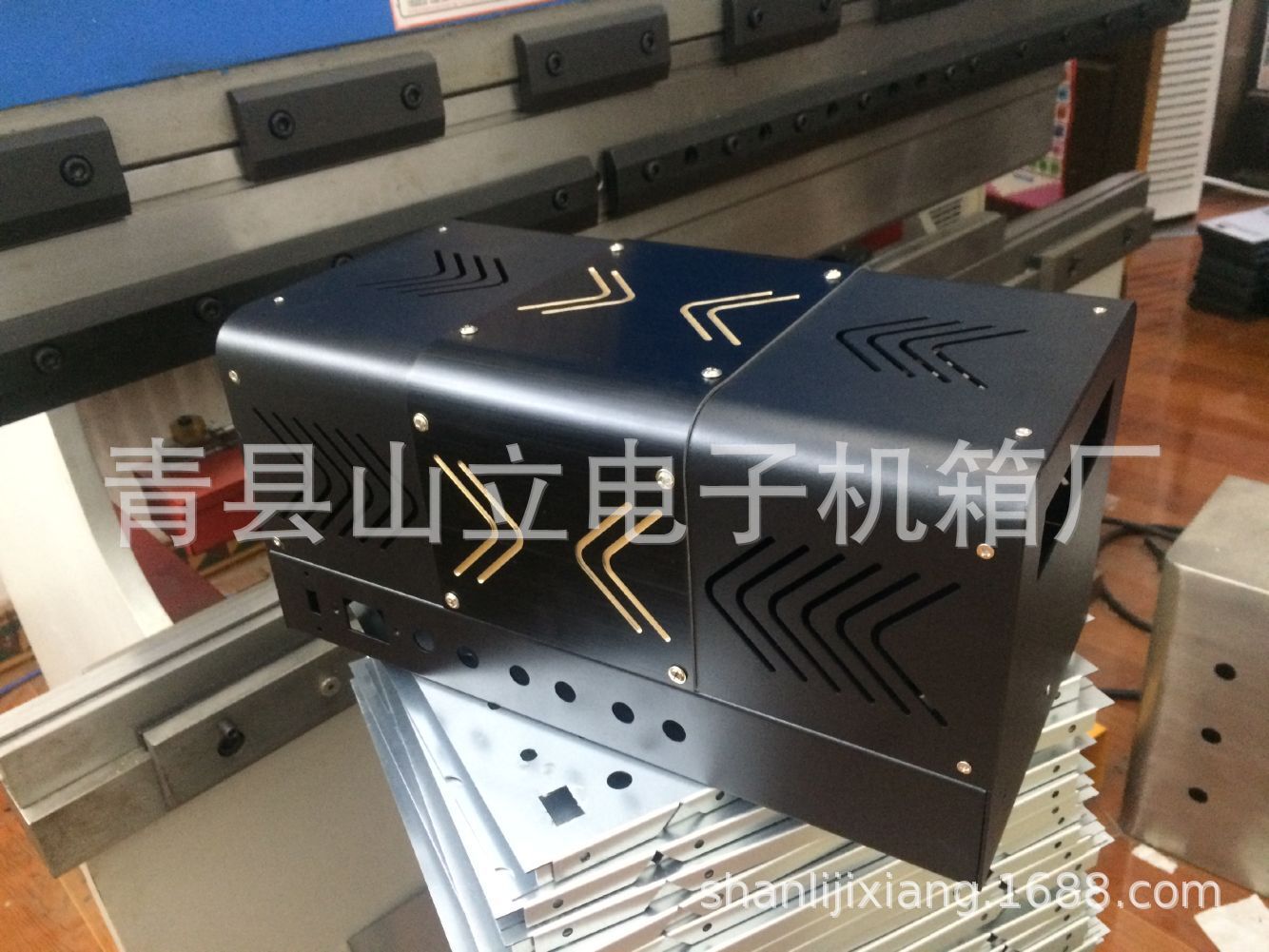 厂家提供铝材外壳各种铝材工，前后级音乐机箱外壳