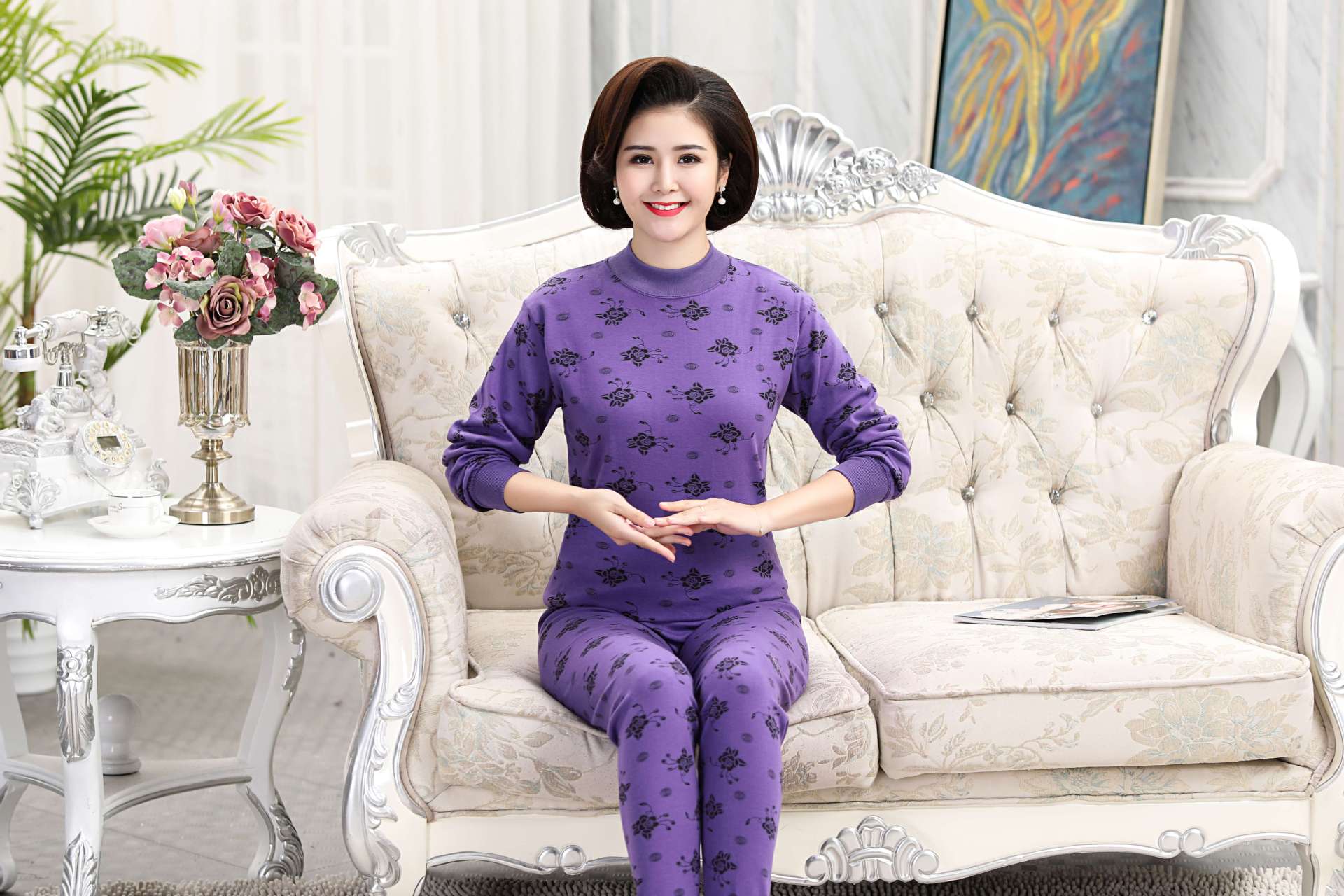 다크 퍼플 터틀넥