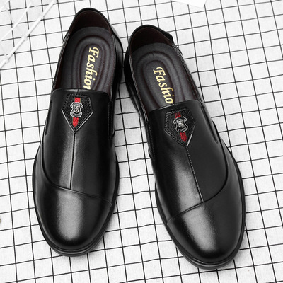 春季新品男鞋真皮头层牛皮休闲透气耐磨青年时尚韩版舒适男鞋真皮