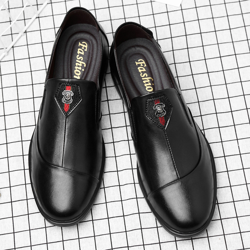 春季新品男鞋真皮头层牛皮休闲透气耐磨青年时尚韩版舒适男鞋真皮