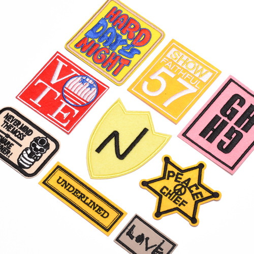 新款简约布贴时尚刺绣徽章标羽绒衣服补贴裤装饰厂家直销小额批发