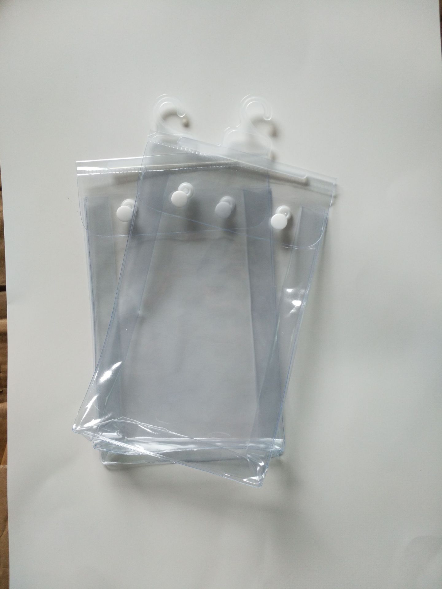 厂家直销pvc袋 塑料挂钩袋 化妆品包装袋 服装包装袋订购量大优惠