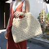 Straw bag， wood handle， paper rope bag， retro leisure beach bag