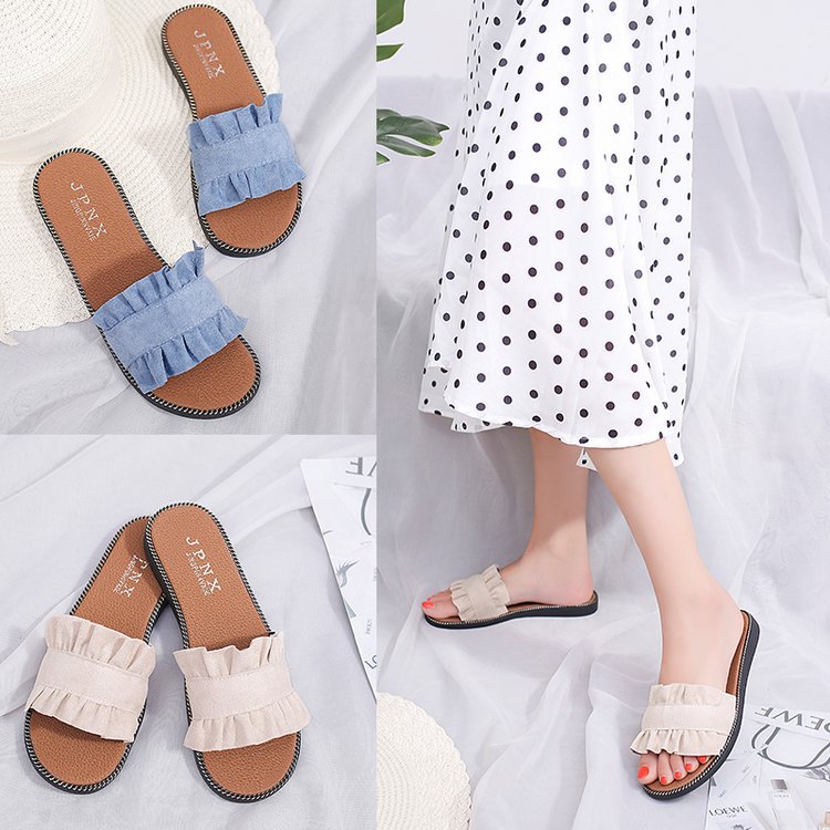 Spring and summer 2018 new Korean lace slippers flat heel casual women sandals all in one student flat bottom beach shoes