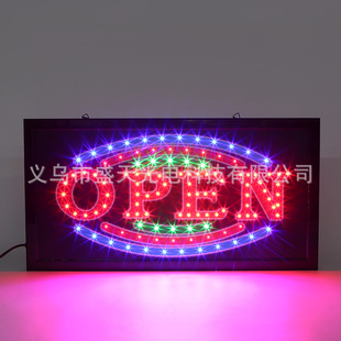 Светодиодный рекламный щит подвеска дверь дверь Высота выделена Семь цветных гонщиков, мерцающие статические рекламные знаки лампы английского языка.