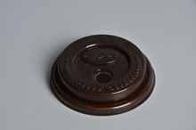 一次性塑料杯盖平盖厂家现货直供奶茶杯盖孔状一次性咖啡纸杯盖