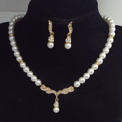 Cross-border European and American Wish AliExpress Angel Wing Pearl Necklace Earrings Set Accessories Wholesale
