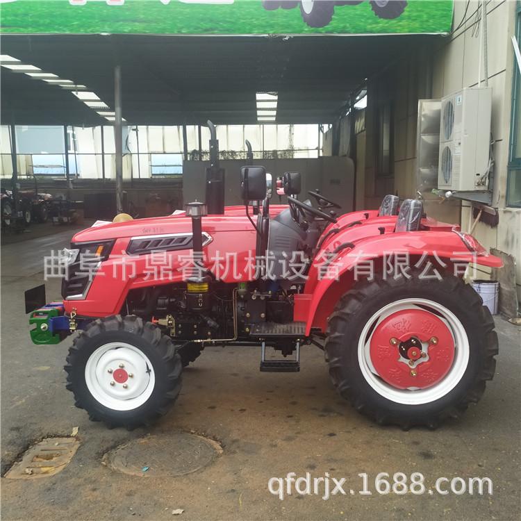 性能稳定农用四轮四驱拖拉机 动力强劲柴油发动机 四轮多缸大马力