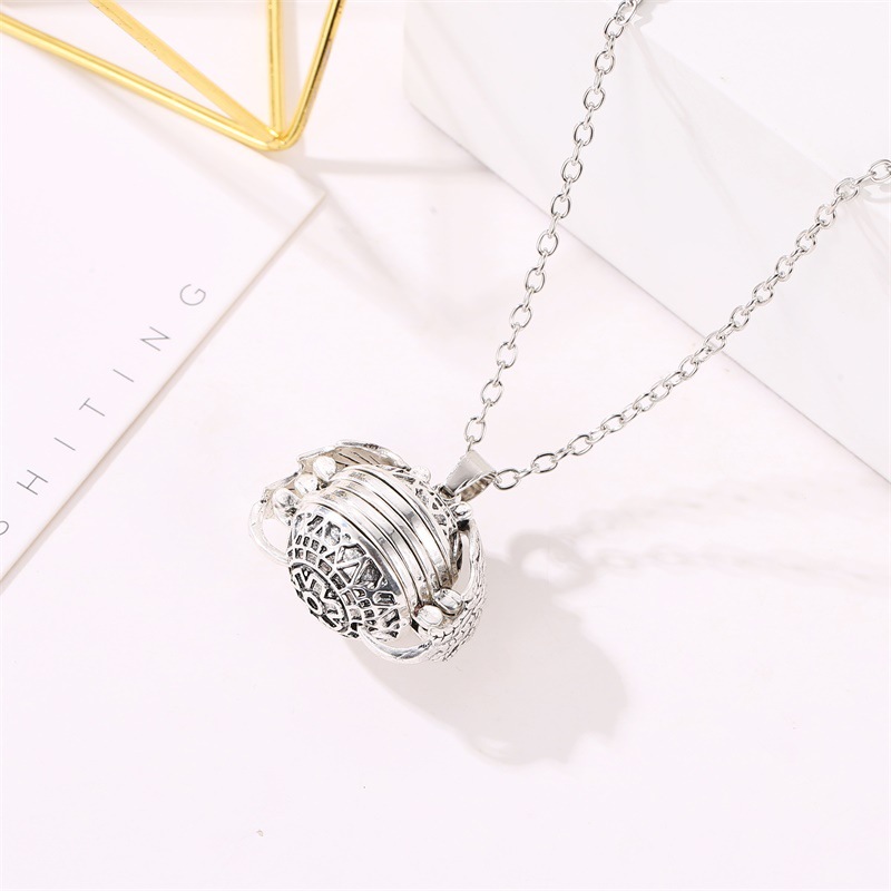 New multi-layer wings photo box necklace locket retro photo box aromatherapy pendant wholesale nihao