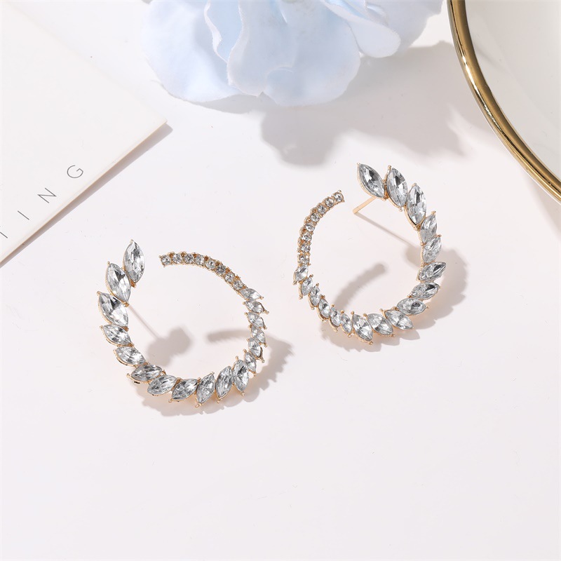 Européen Et Américain Personnalisé Nouveau Boucles D'oreilles Oeil De Cheval Zircon Boucles D'oreilles Pour Les Femmes Personnalisé Et Capricieux Boucles D'oreilles Super Flash Zircon Boucles D'oreilles Pour Mariée display picture 2