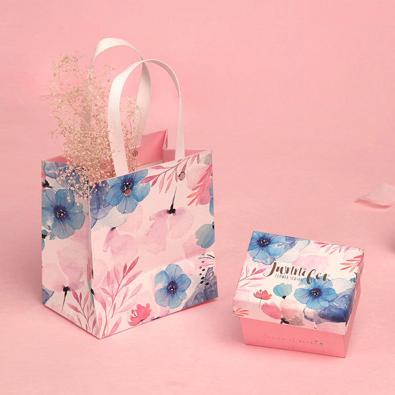 现货批发口红包装盒厂家直销唇膏唇釉礼盒 精油香水挂件纸盒定制