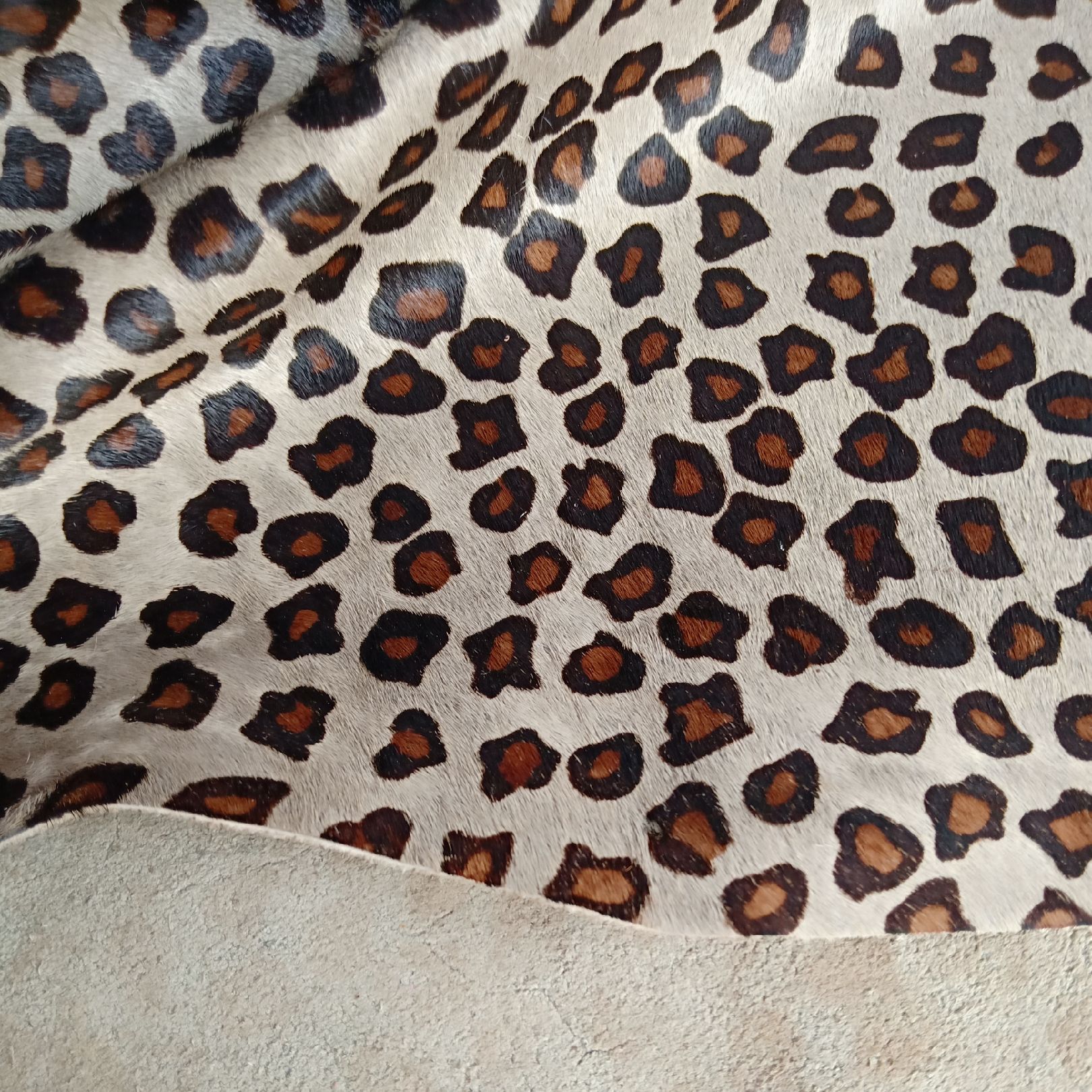 义乌哈牛真皮 灰色豹纹马毛牛毛现货 马毛真毛豹纹彩色现货提供