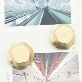 高脚异形金属大衣大扣子高档异形皮毛一体亚光纽扣不规则貂绒钮扣