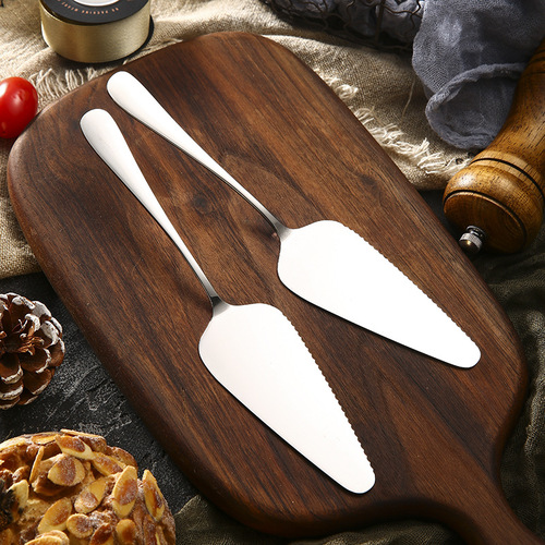 Stainless steel cake spatula, titanium-coated with teeth, triangular spatula, pizza spatula, golden cake knife, baking tool