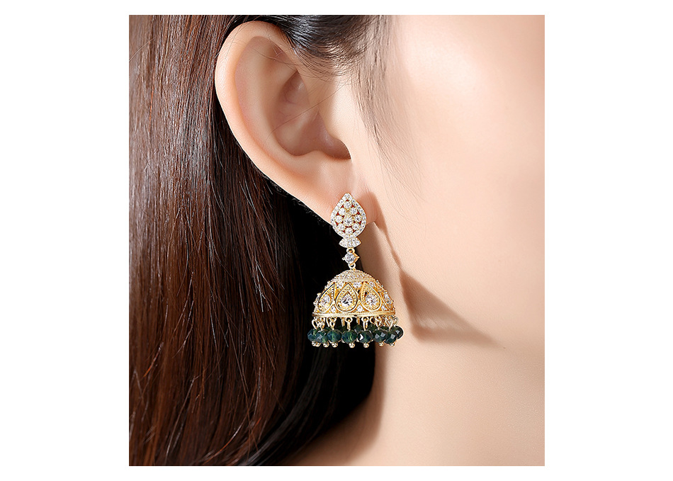 Fashion Jewelry Wholesale Hollow Pearl Fringed Banquet Ladies Copper Studded Zircon Earrings display picture 3