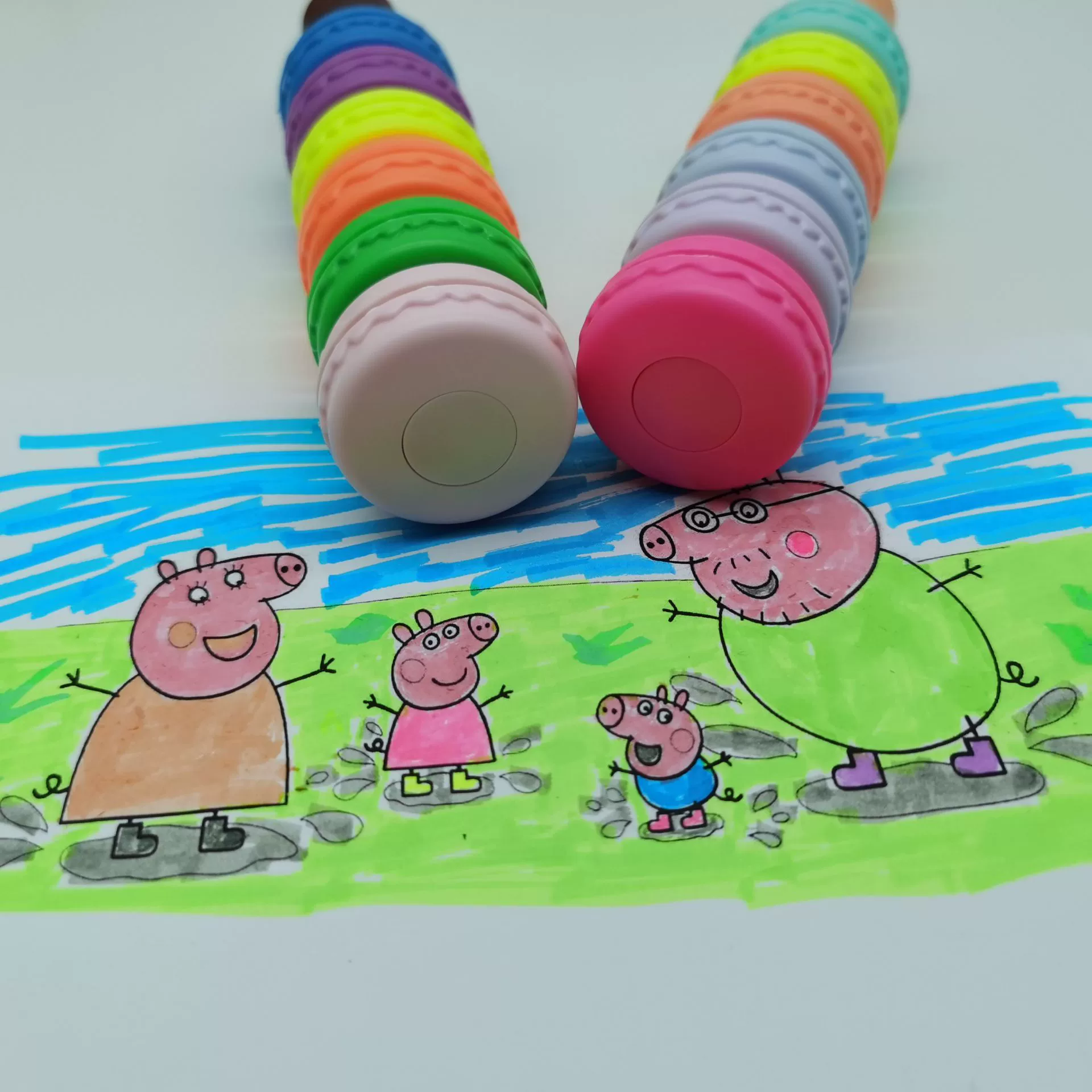Creative fluorescence children's crayons, set, brush, coloured pencils, six colors