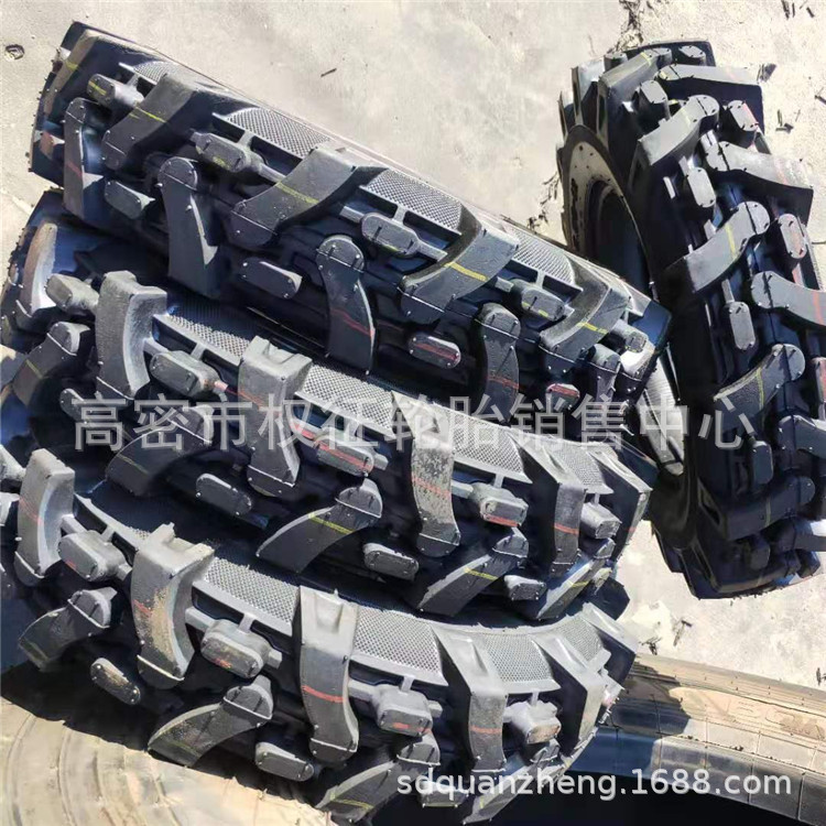 现货供应三角牌 305/80R20 335/80越野车轮胎335/305 365 80